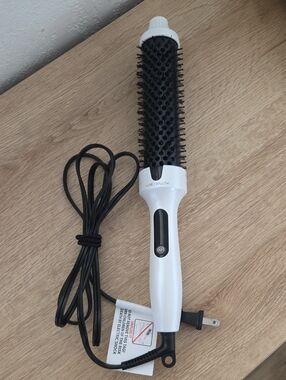 Luxe + Willow White Styling Brush
